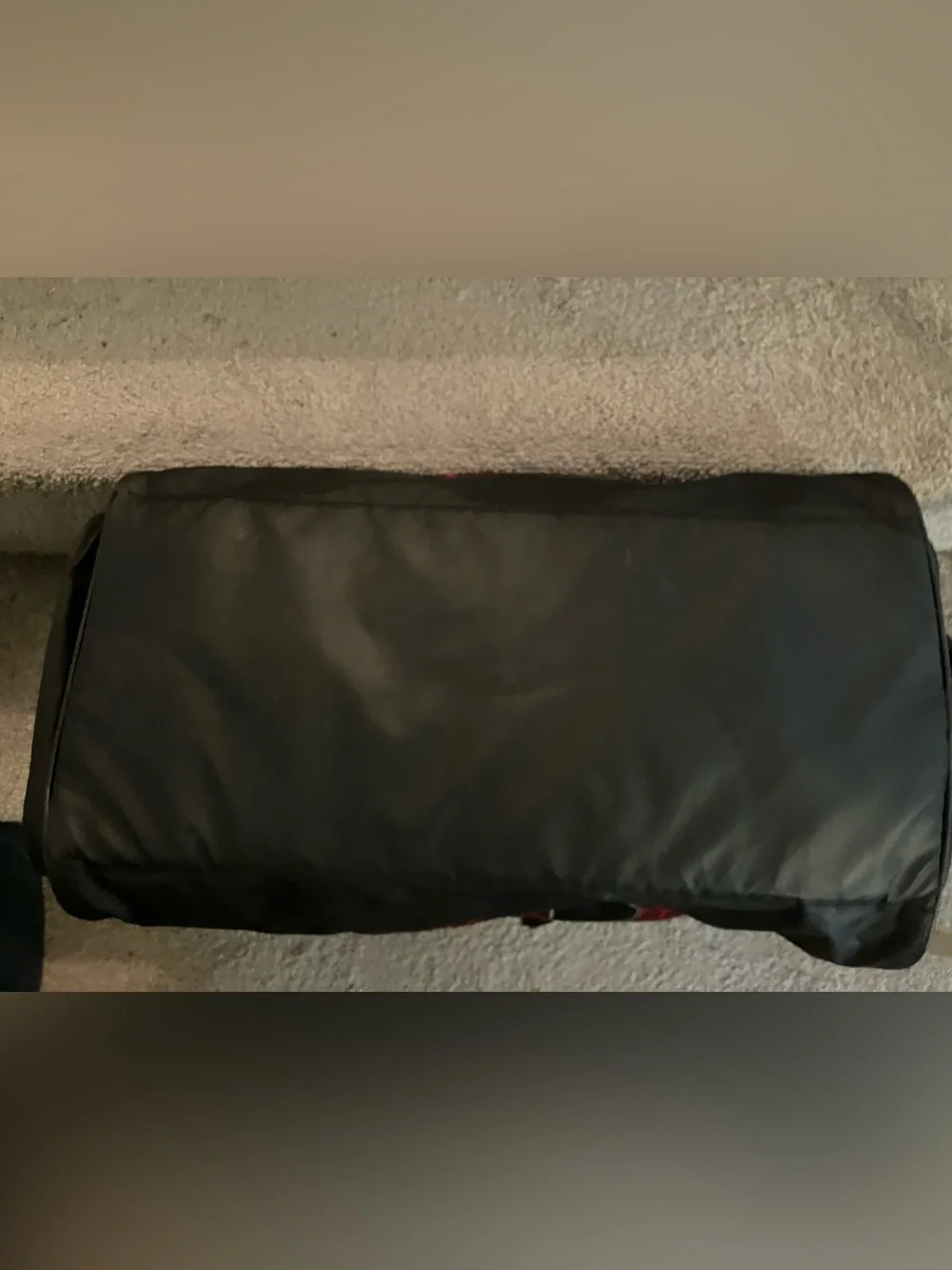 IN EXCELLENT CONDITION! UNDER ARMOUR STORM UNDENIABLE II RED & BLACK DUFFEL BAG